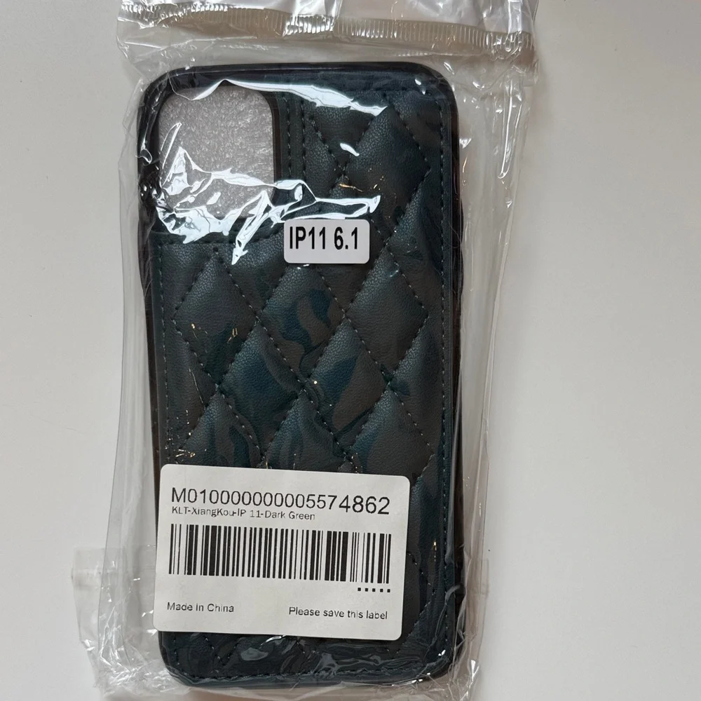 Elegant Green Quilted Phone Case ip11 6.1